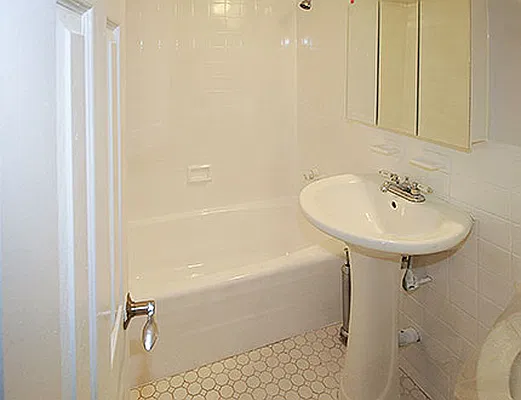 Rented by SW Queens Mezzanine | media 9