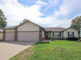 4914 W University St, Springfield, MO 65802