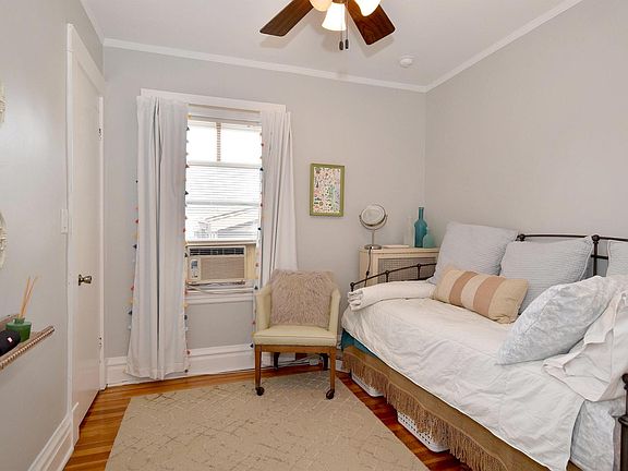 4th image of 317 N Marion St Floor 2
