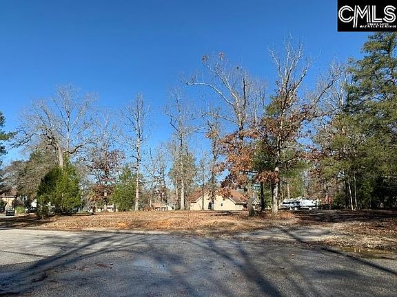 3rd image of 483 Smallwood Dr