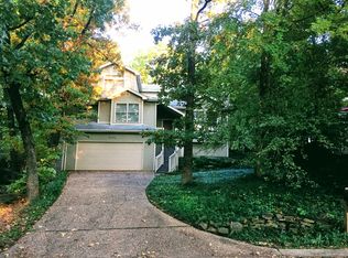 3132 N Tartan Way, Fayetteville, AR 72703