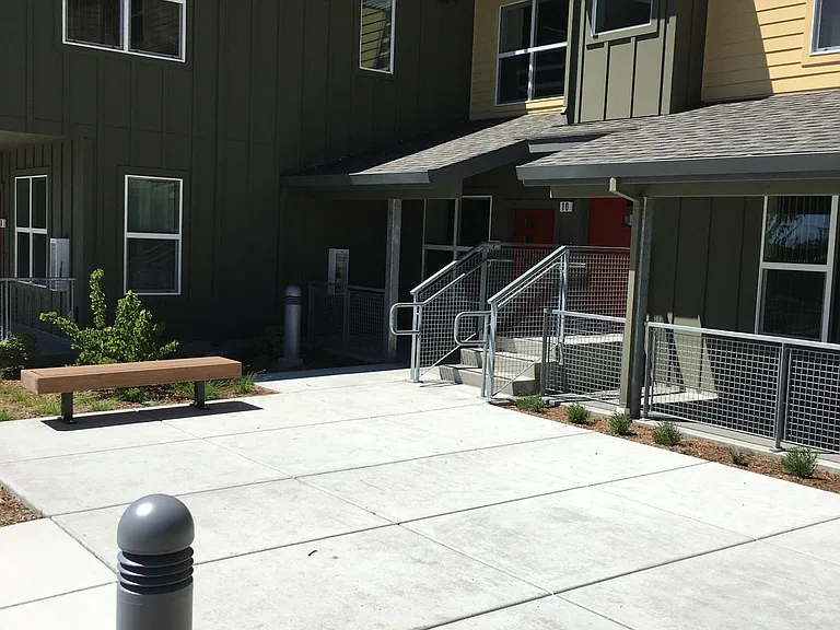 Esposti Park Apartments — Photo 4