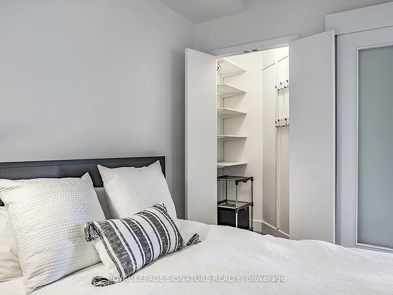 218 Queens Quay W #2303 — Photo 15