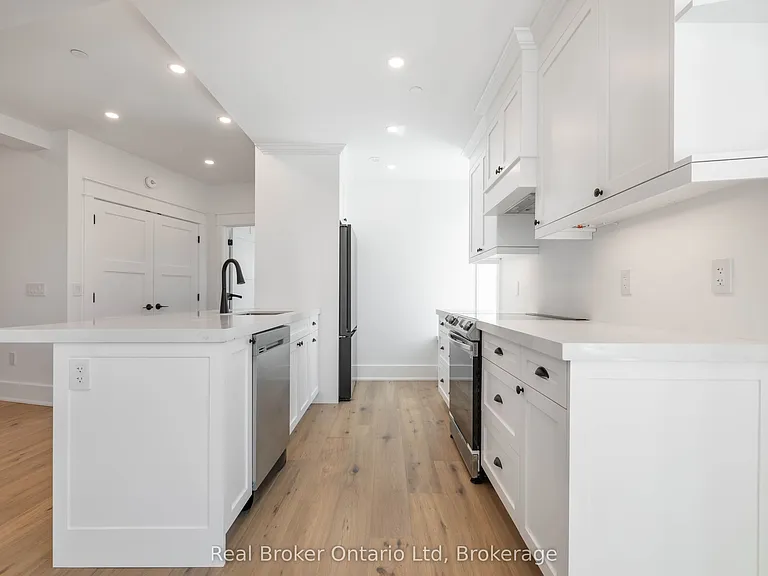 80 9th St E #701 — Photo 18