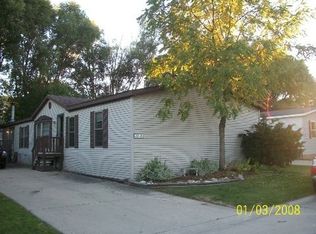 23226 Fountain Dr, Clinton Township, MI 48036