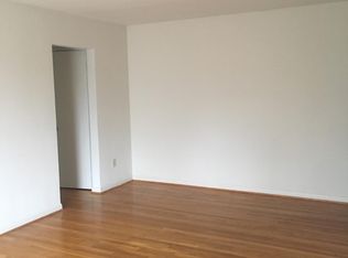 4582 Macarthur Blvd NW APT 303, Washington, DC 20007