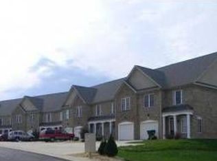 24 Enchanted View Cir, Fishersville, VA 22939