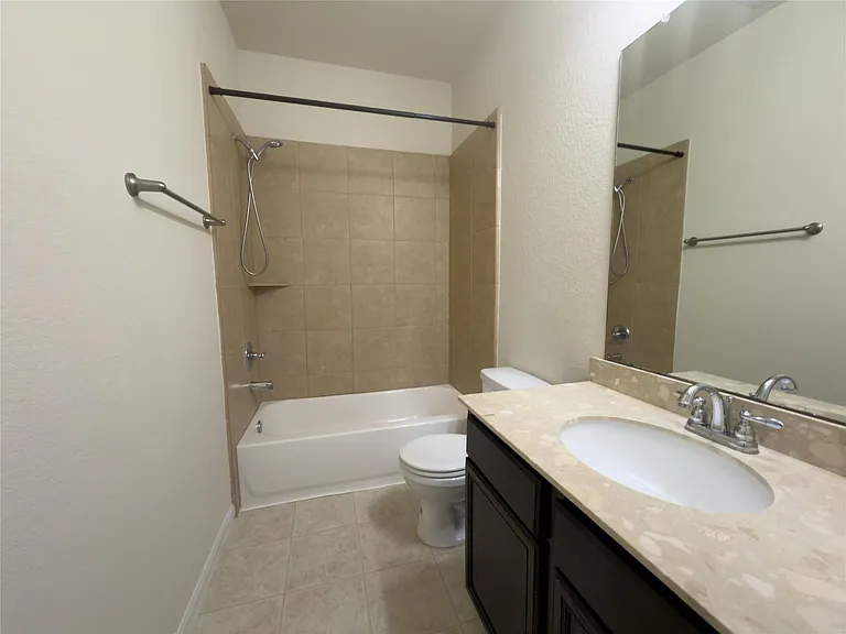 17035 Amarose Dr — Photo 25