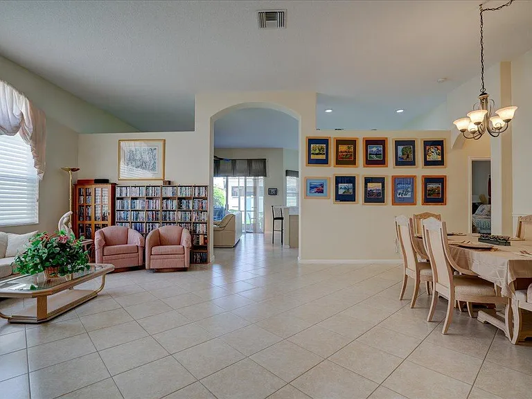 15323 Fiorenza Cir — Photo 14