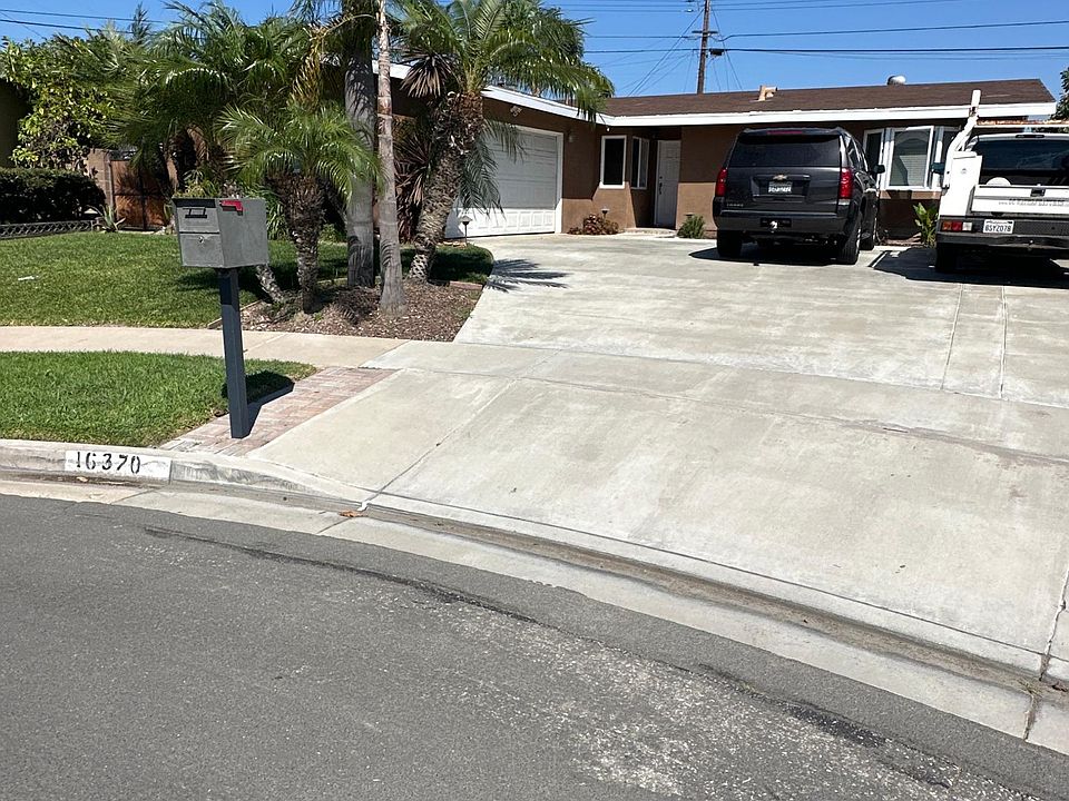 2nd image of 16370 Dana Cir