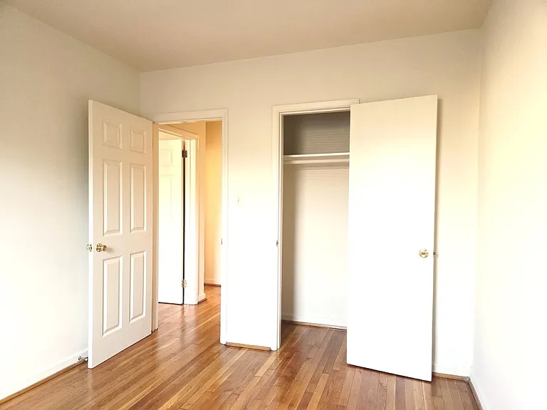 Lee Albemarle Apartments — Photo 19
