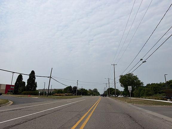 5th image of 9235 Lapeer Rd