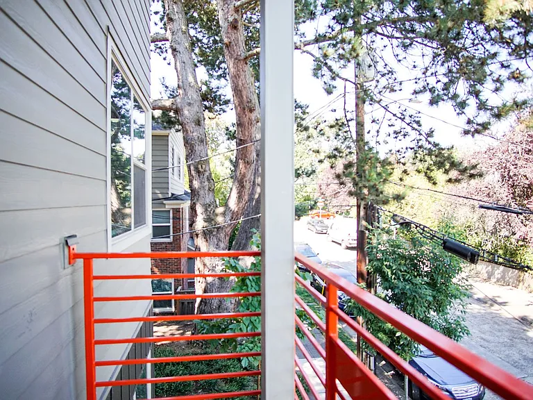 1616 SE Insley St #5 — Photo 13