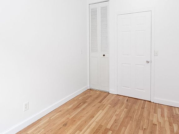 5th image of 216 E 83rd St APT 3C
