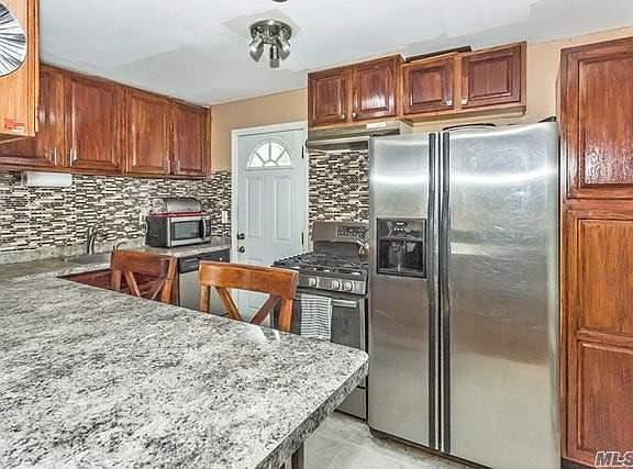2nd image of 625 Matteline St