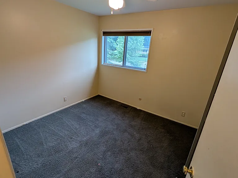 2734 Hampshire Rd — Photo 18