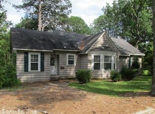 203 Van St, Warren, AR 71671