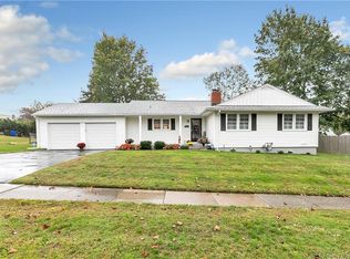35 Delwood Rd, Stratford, CT 06614