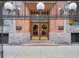 2800 N Pine Grove Ave #C, Chicago, IL 60657