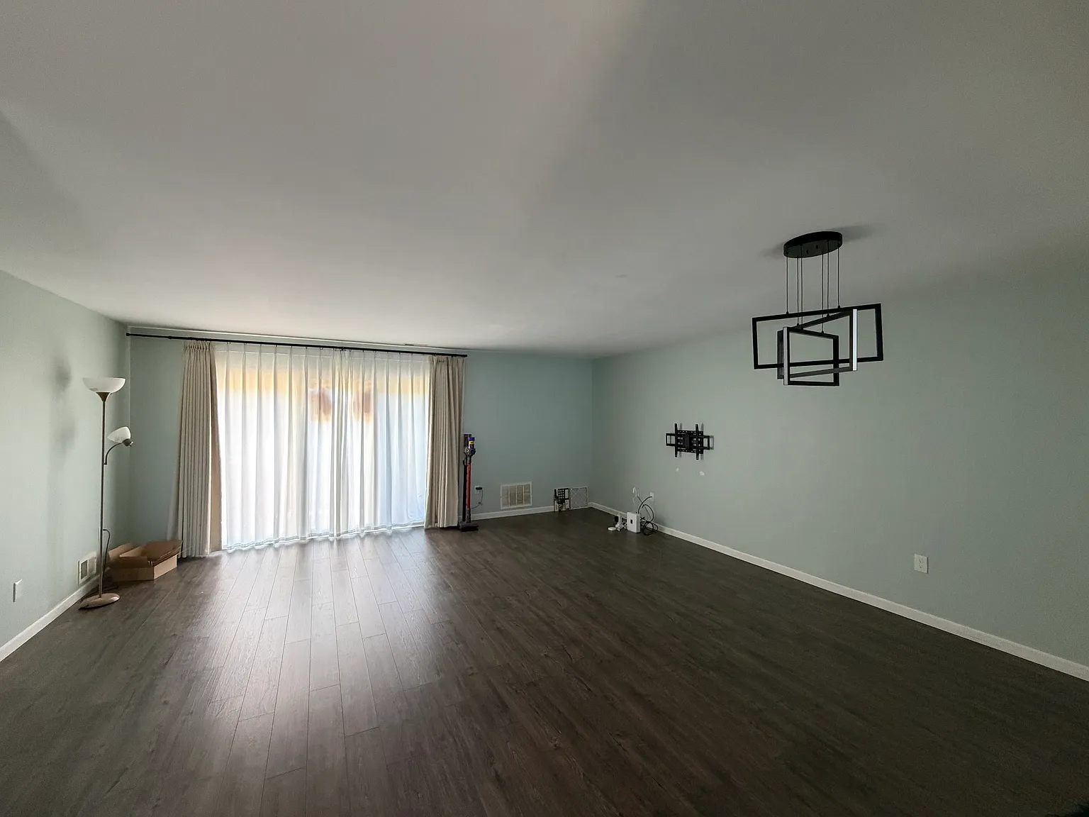 2 bed, 2.5 bath, 1184 sqft, $2,800 — Photo 3