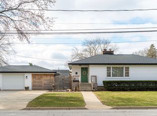 628 Center St, Geneva, IL 60134