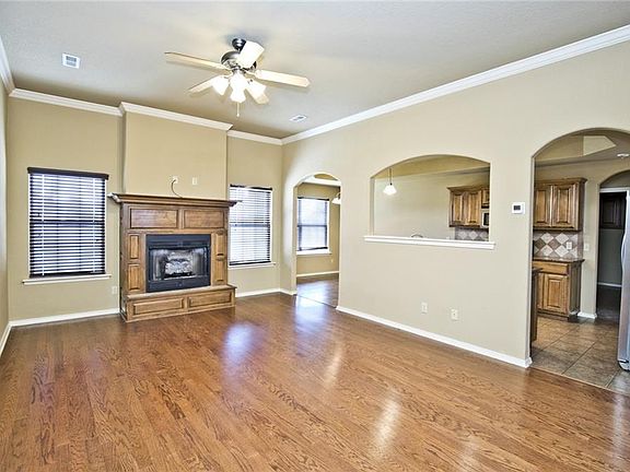 5th image of 850 Sienna Dr
