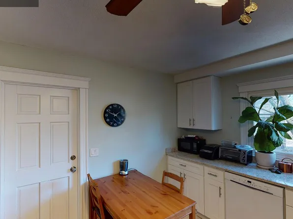 13 Arlington St #2, Somerville, MA 02145