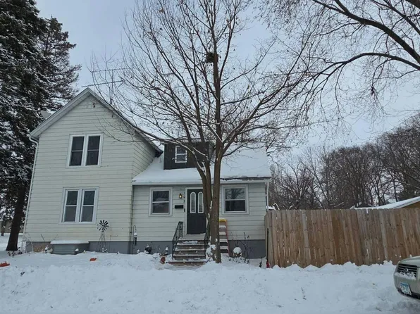 105 7th Ave SW, Faribault, MN 55021