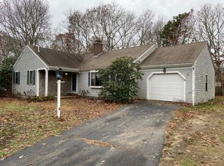 51 Zeno Crocker Rd, Centerville, MA 02632