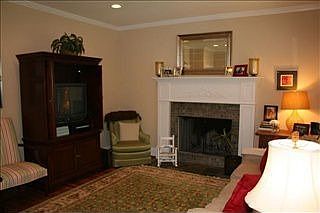 3rd image of 107 Elsie Ave