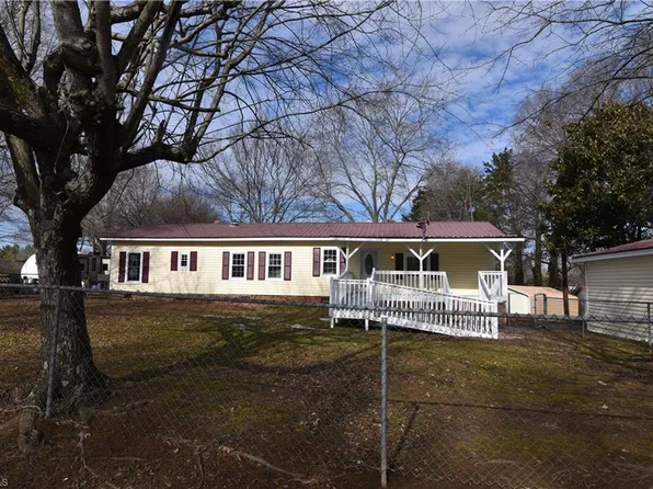 6418 Heathwood Dr, Trinity, NC 27370