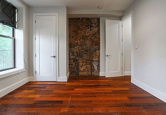 4th image of 46 New York Ave #2B