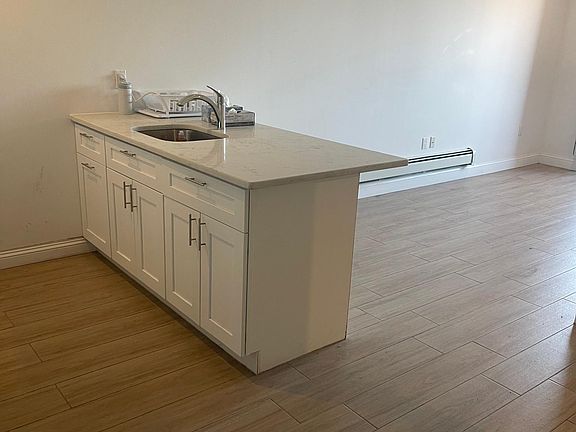 4th image of 13620 Booth Memorial Ave APT 3I
