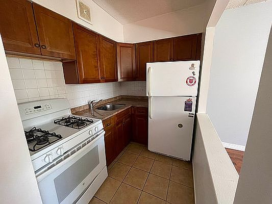 3rd image of 33-69 13th St #4
