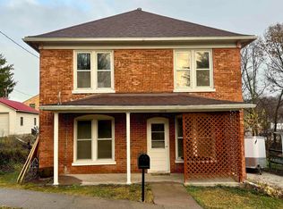 308 Court St, Decorah, IA 52101