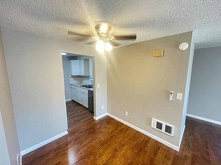 Whitman Park Apartments — Photo 14