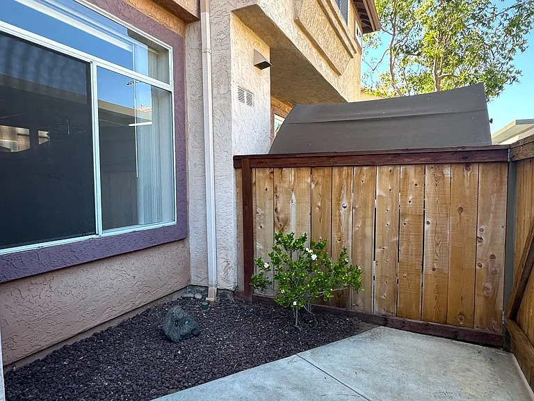 11380 Via Rancho San Diego #C — Photo 20