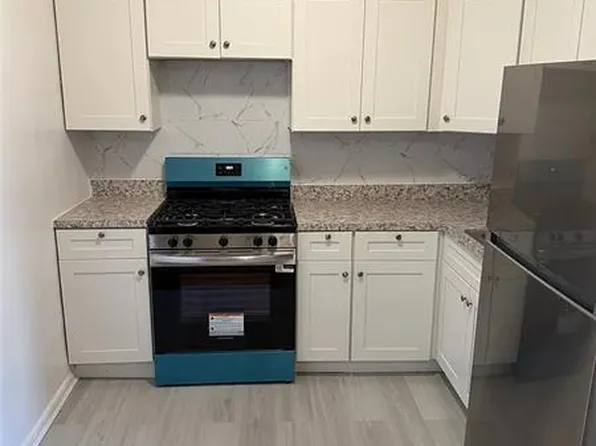 2872 Brighton 4th St APT 2, Brooklyn, NY 11235