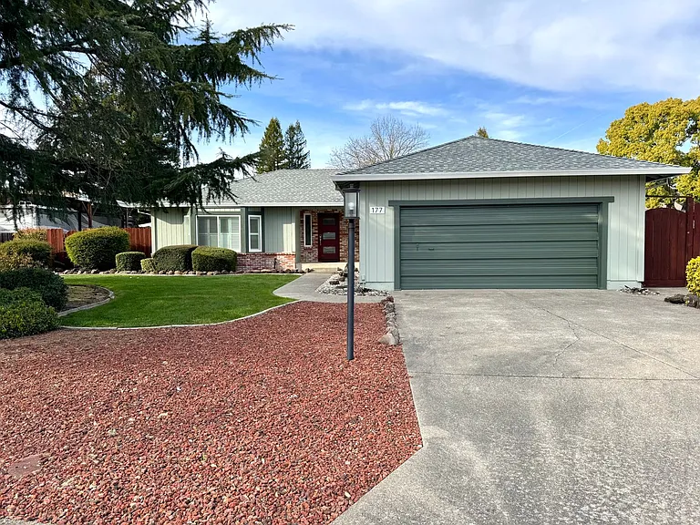 177 Merner Dr — Photo 1