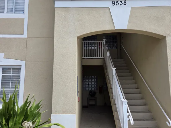 9538 Newdale Way APT 101, Riverview, FL 33578