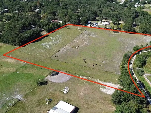 7402 Loghouse Rd, Plant City, FL 33565