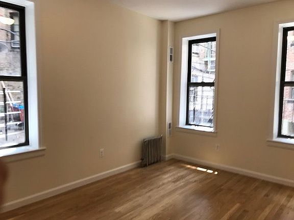 5th image of 2 Adrian Ave #B-4