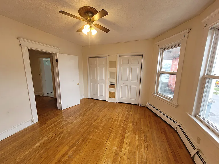 Front / Primary Bedroom