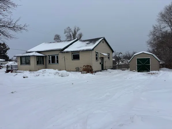 410 S 3rd St, Rogers City, MI 49779