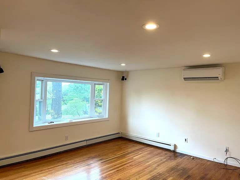 522 Dell Rd — Photo 4