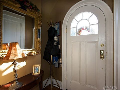 1st image of 17 Chestnut St
