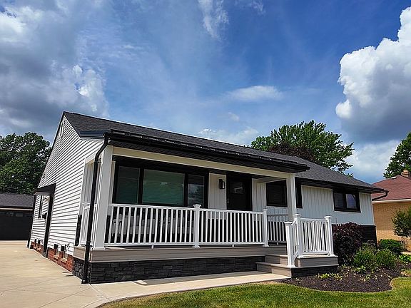 2nd image of 2326 Stanford Dr