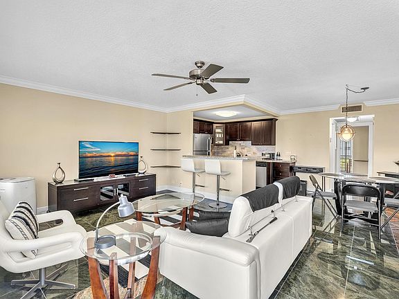 4th image of 2123 Cambridge F