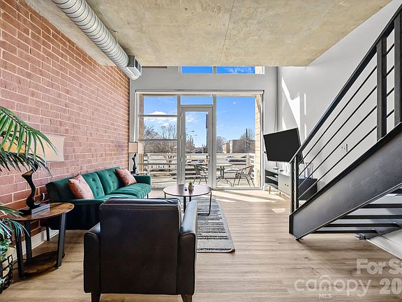 3rd image of 710 W Trade St Unit 314