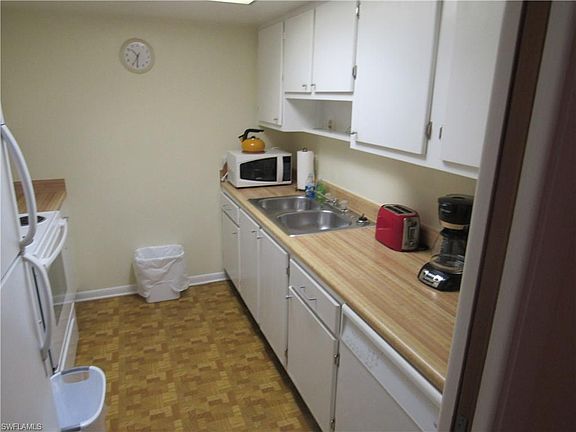3rd image of 1849 Maravilla Ave APT C8